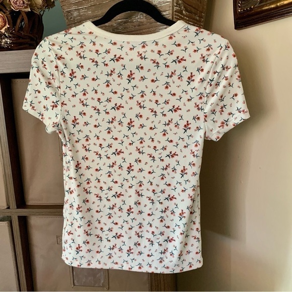 NO Boundaries Crew Ribbed Y2K Ditsy Floral Short Sleeve Top Sz M Juniors Cream - Picture 4 of 13